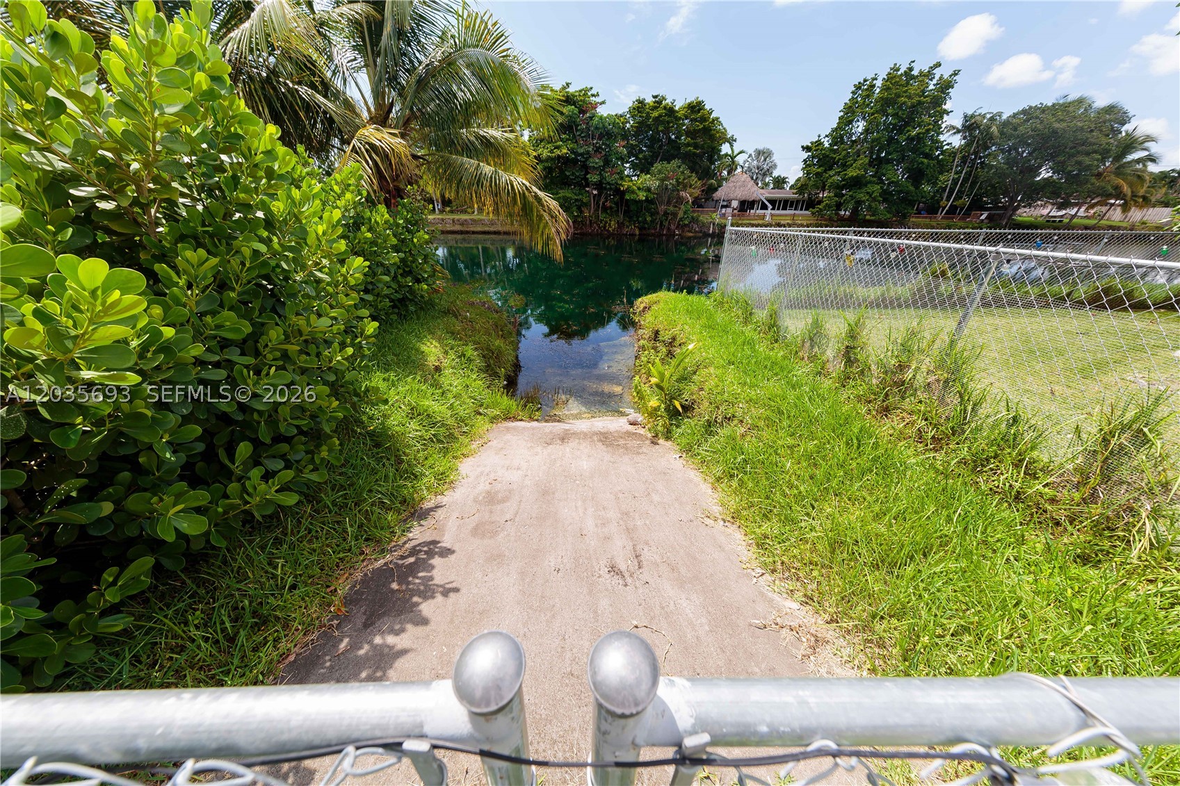19311 Sterling Dr, Cutler Bay FL 33157