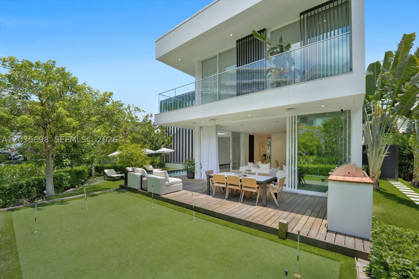 810 W 47 CT, Miami Beach FL 33140
