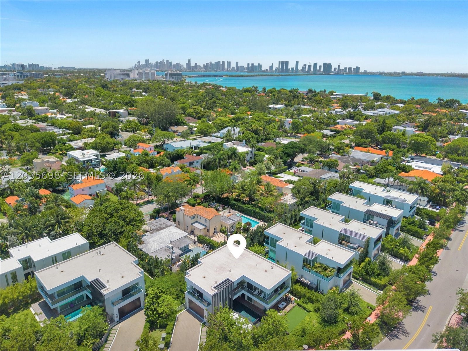 810 W 47 CT, Miami Beach FL 33140
