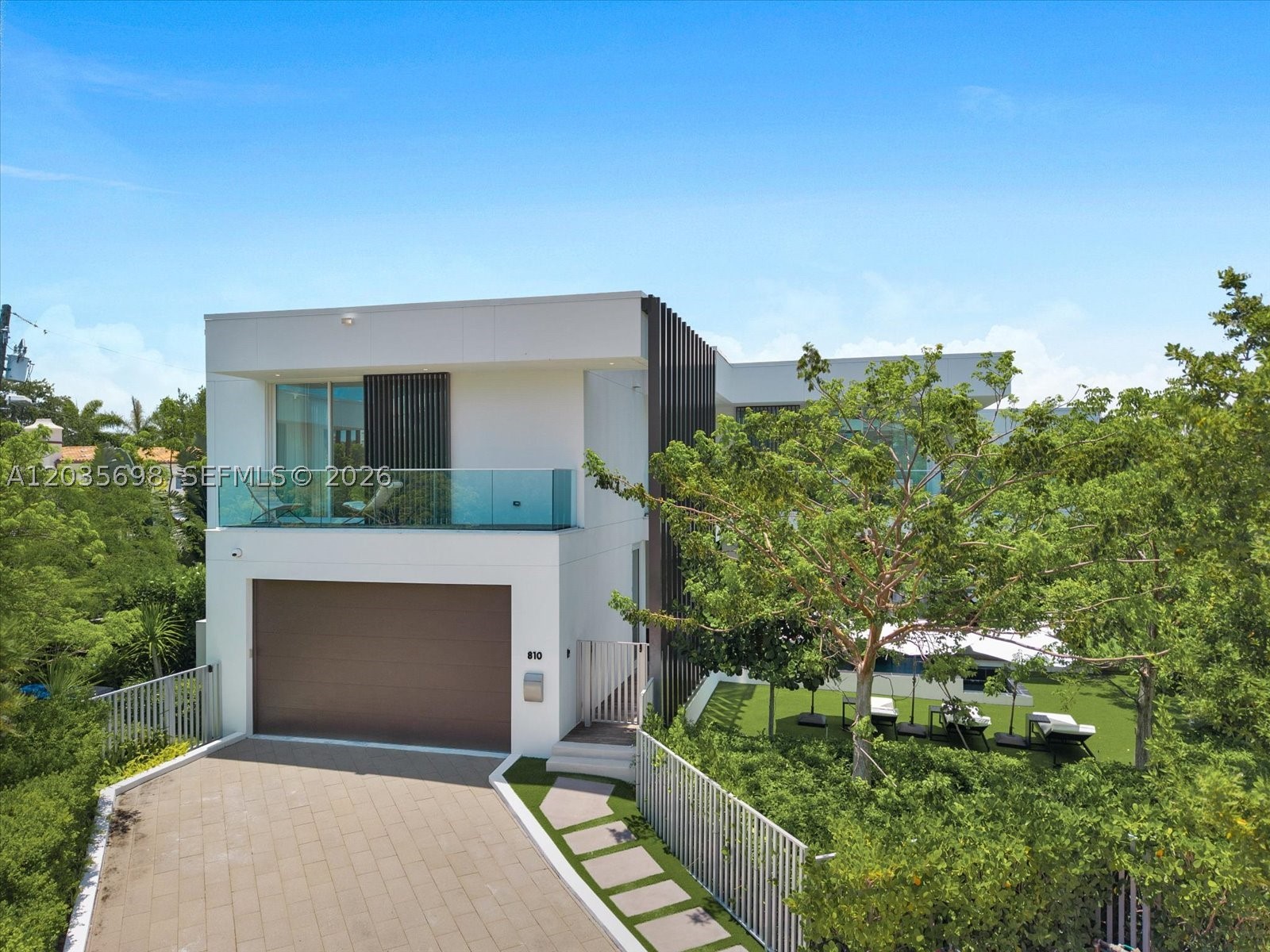 810 W 47 CT, Miami Beach FL 33140