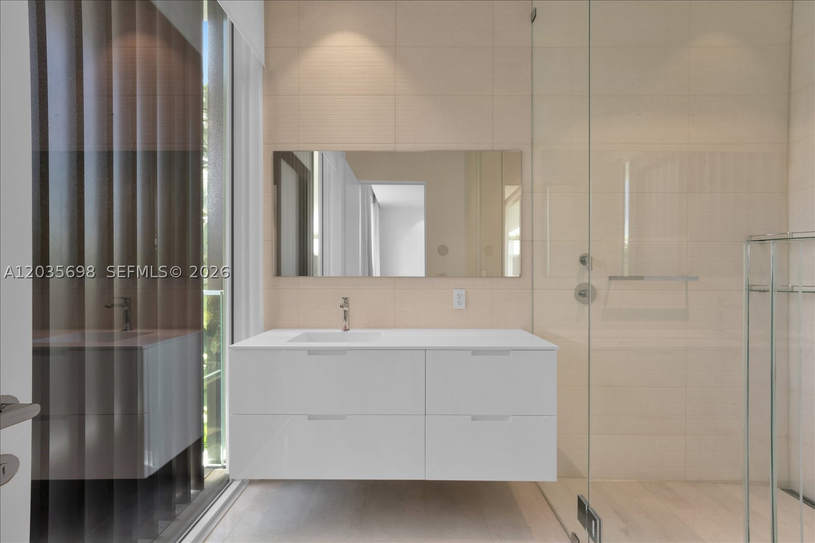 810 W 47 CT, Miami Beach FL 33140