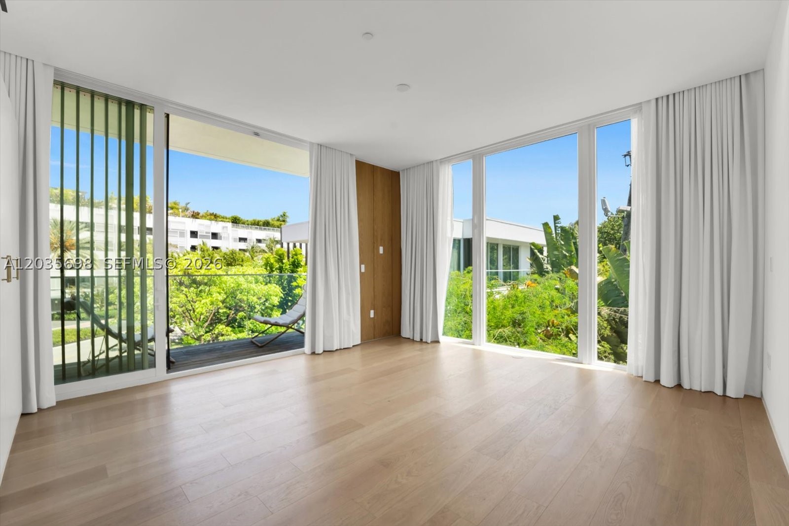 810 W 47 CT, Miami Beach FL 33140