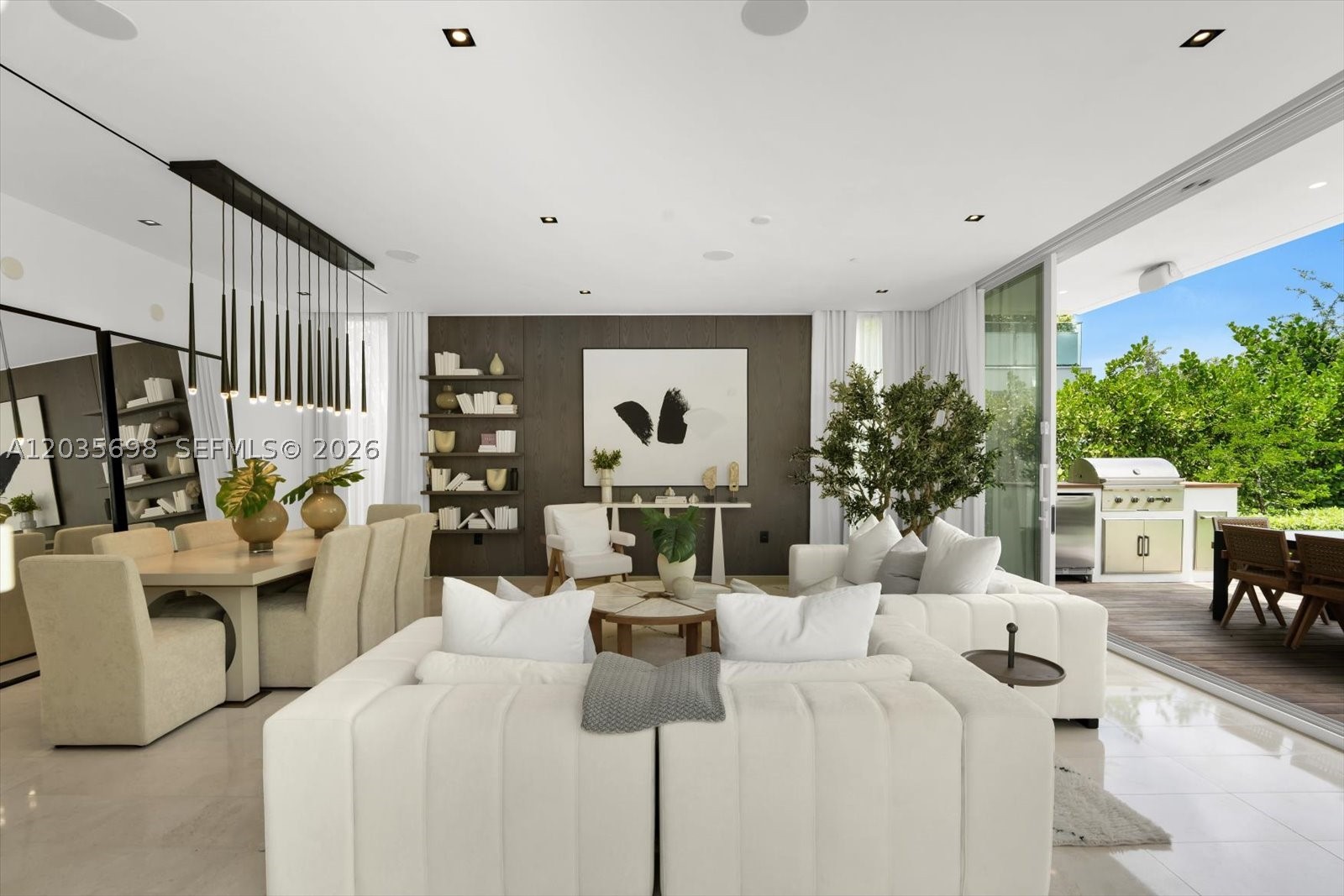 810 W 47 CT, Miami Beach FL 33140