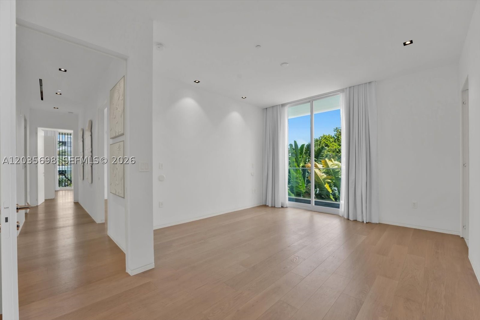 810 W 47 CT, Miami Beach FL 33140