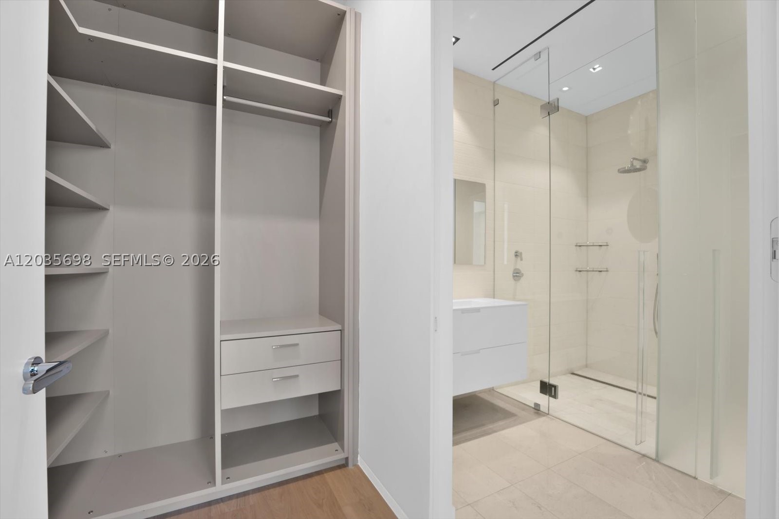 810 W 47 CT, Miami Beach FL 33140