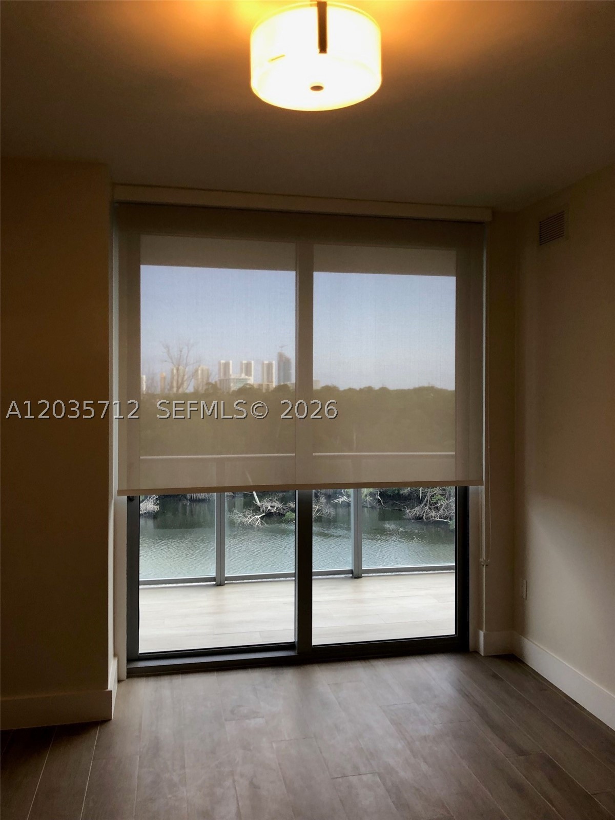 16385 Biscayne Blvd #519, North Miami Beach FL 33160