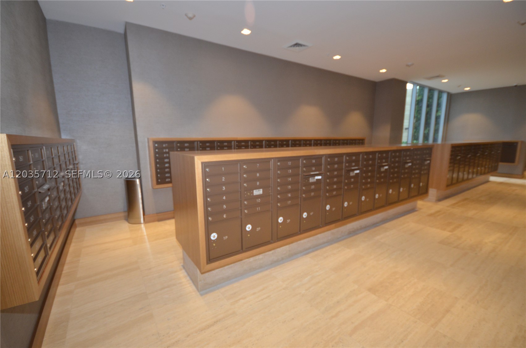 16385 Biscayne Blvd #519, North Miami Beach FL 33160
