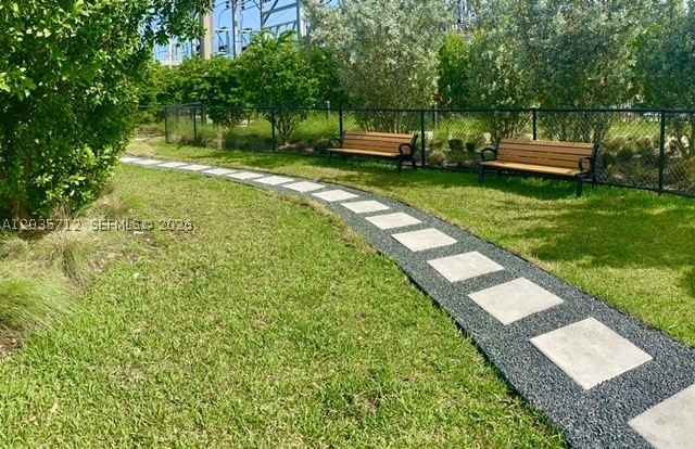 16385 Biscayne Blvd #519, North Miami Beach FL 33160