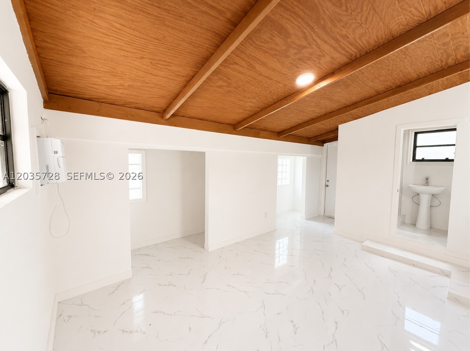 401 S Shore Dr, Miami Beach FL 33141