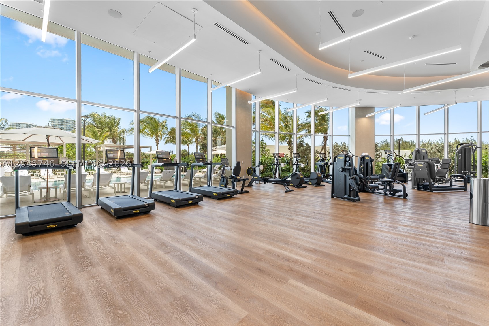 2411 Laguna Circle #705, North Miami FL 33181