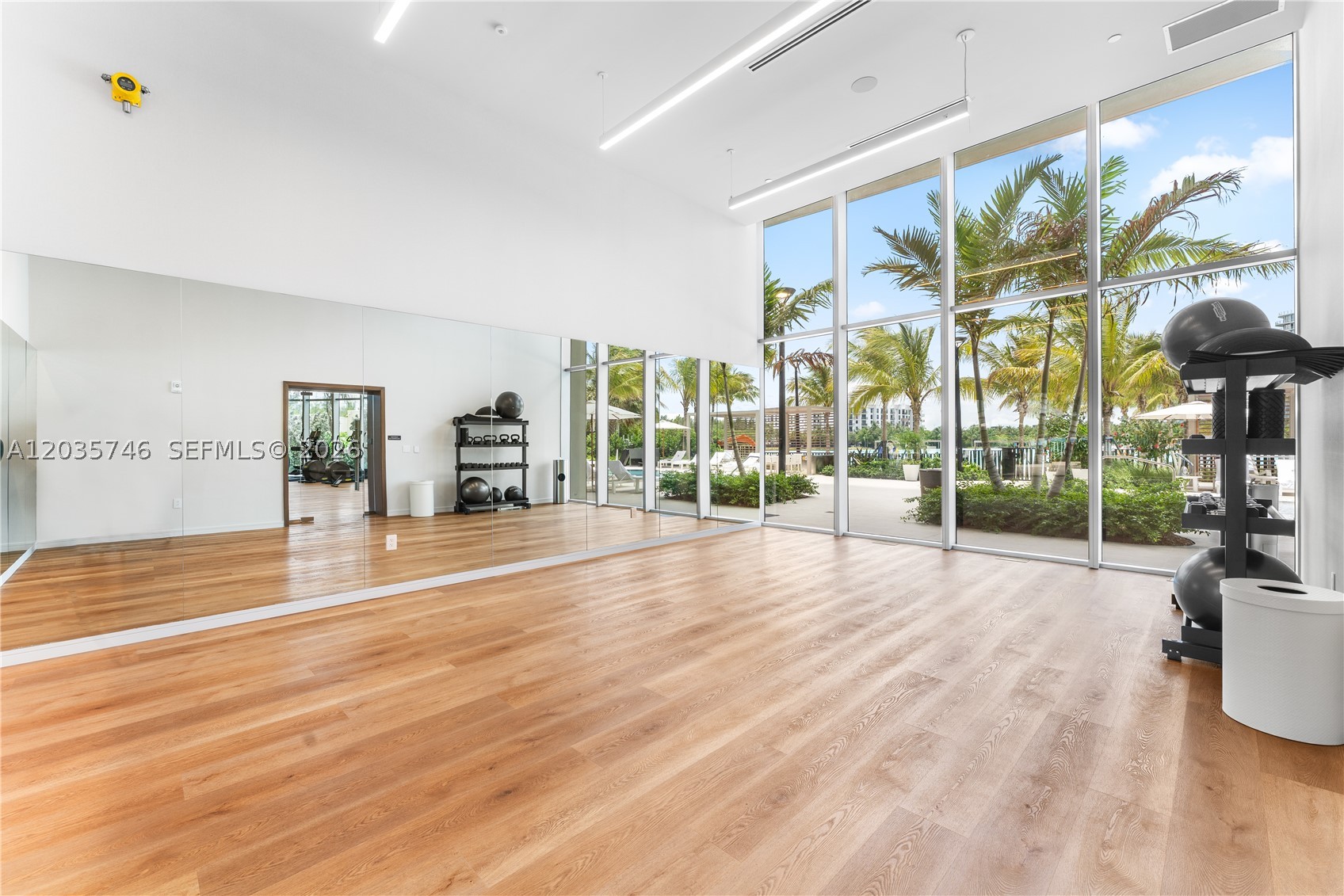 2411 Laguna Circle #705, North Miami FL 33181