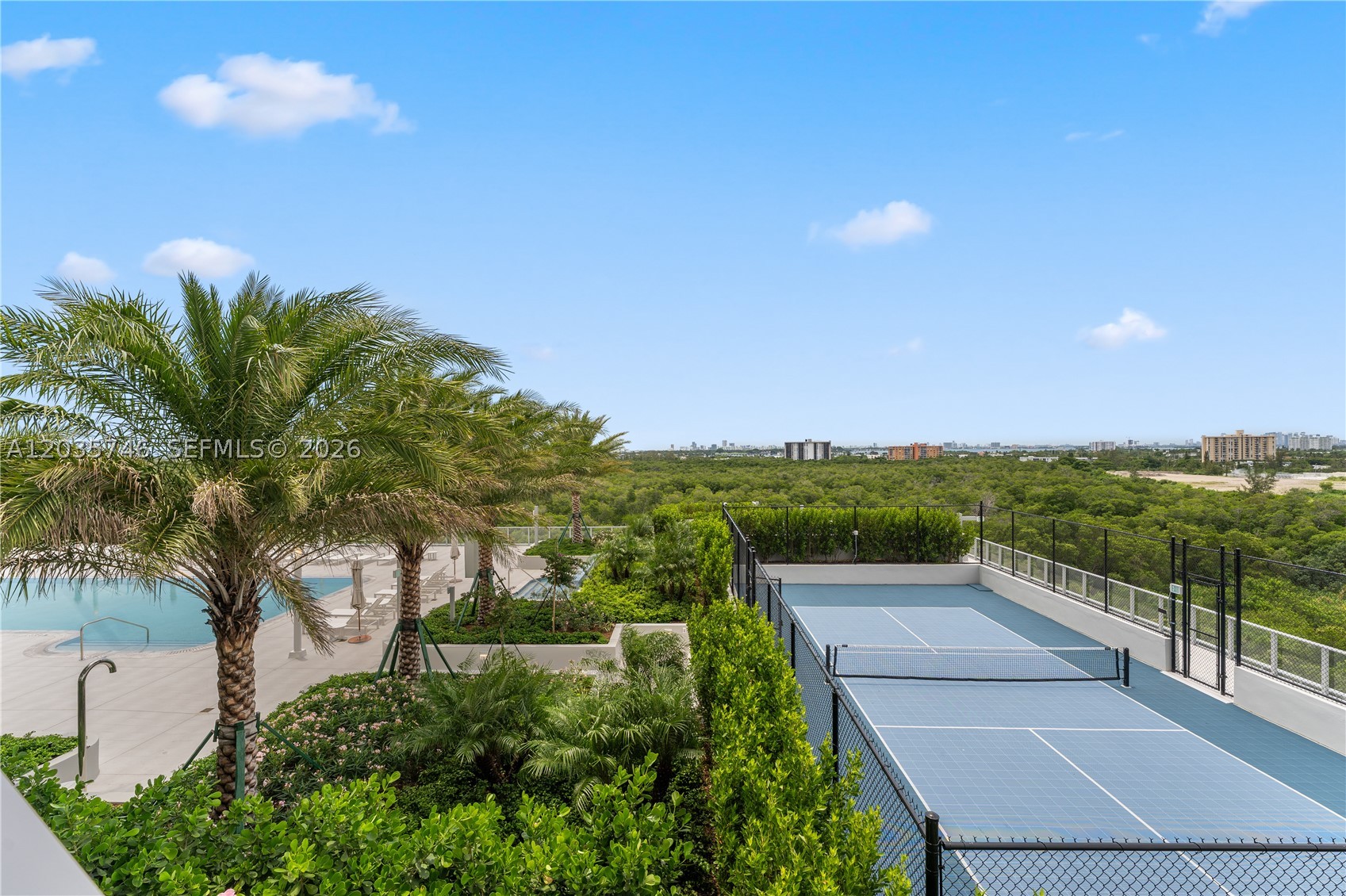 2411 Laguna Circle #705, North Miami FL 33181