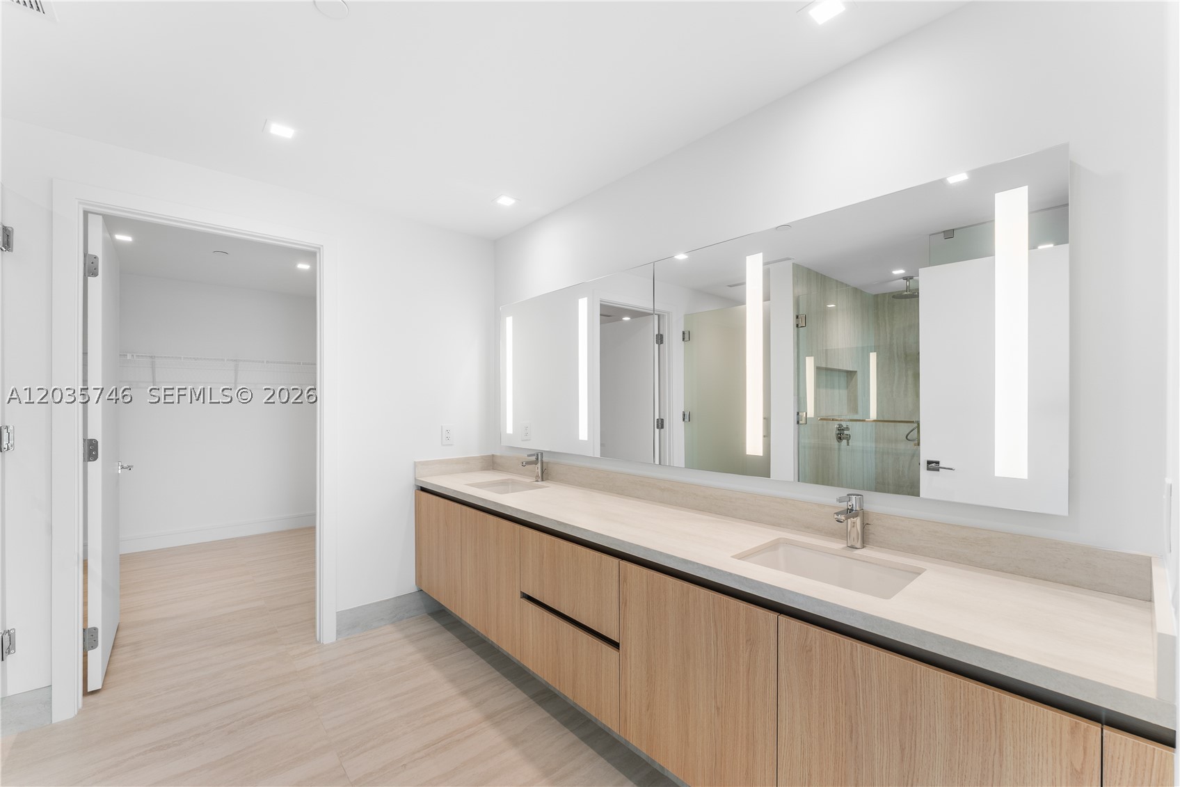 2411 Laguna Circle #705, North Miami FL 33181