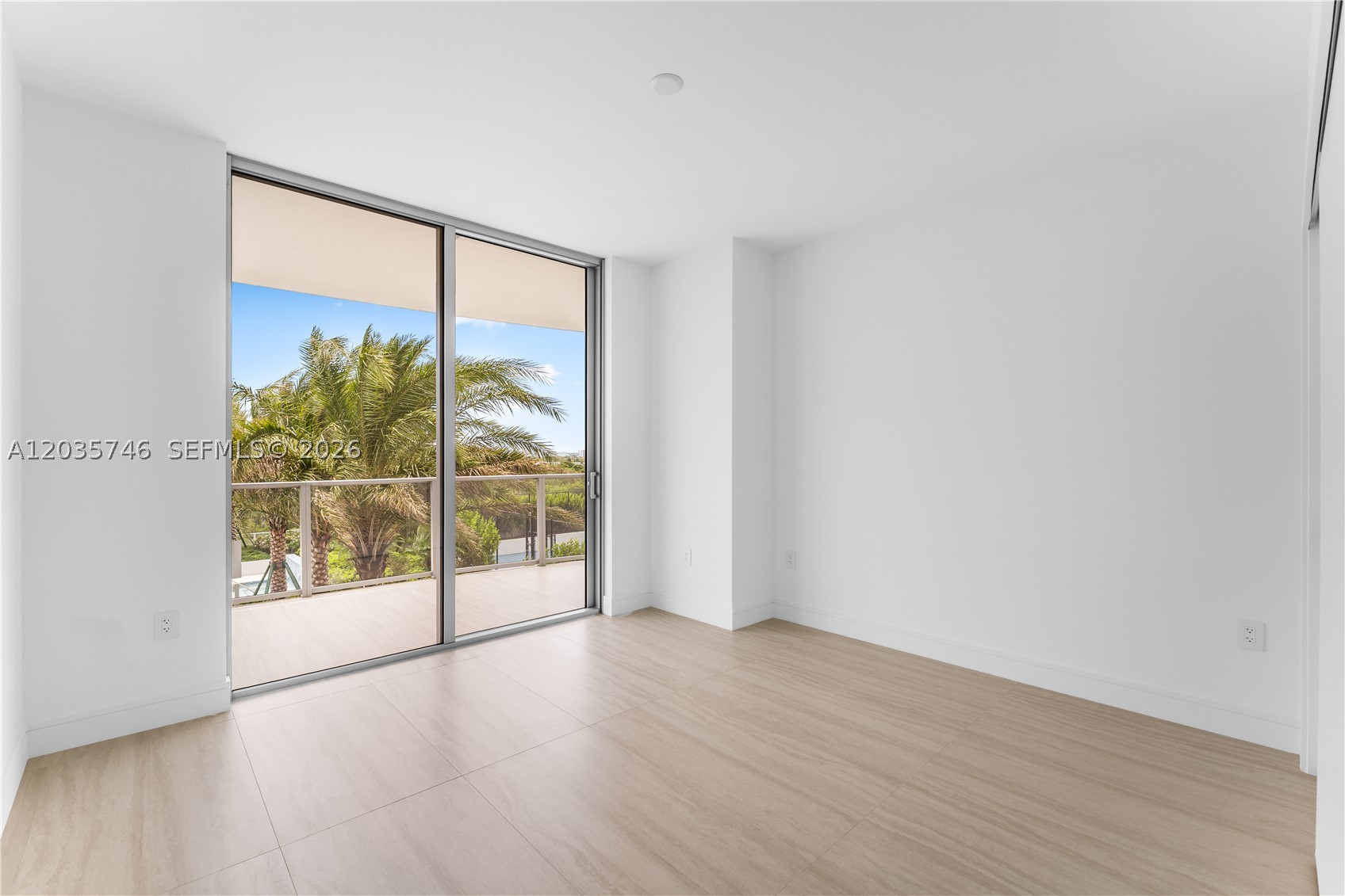 2411 Laguna Circle #705, North Miami FL 33181