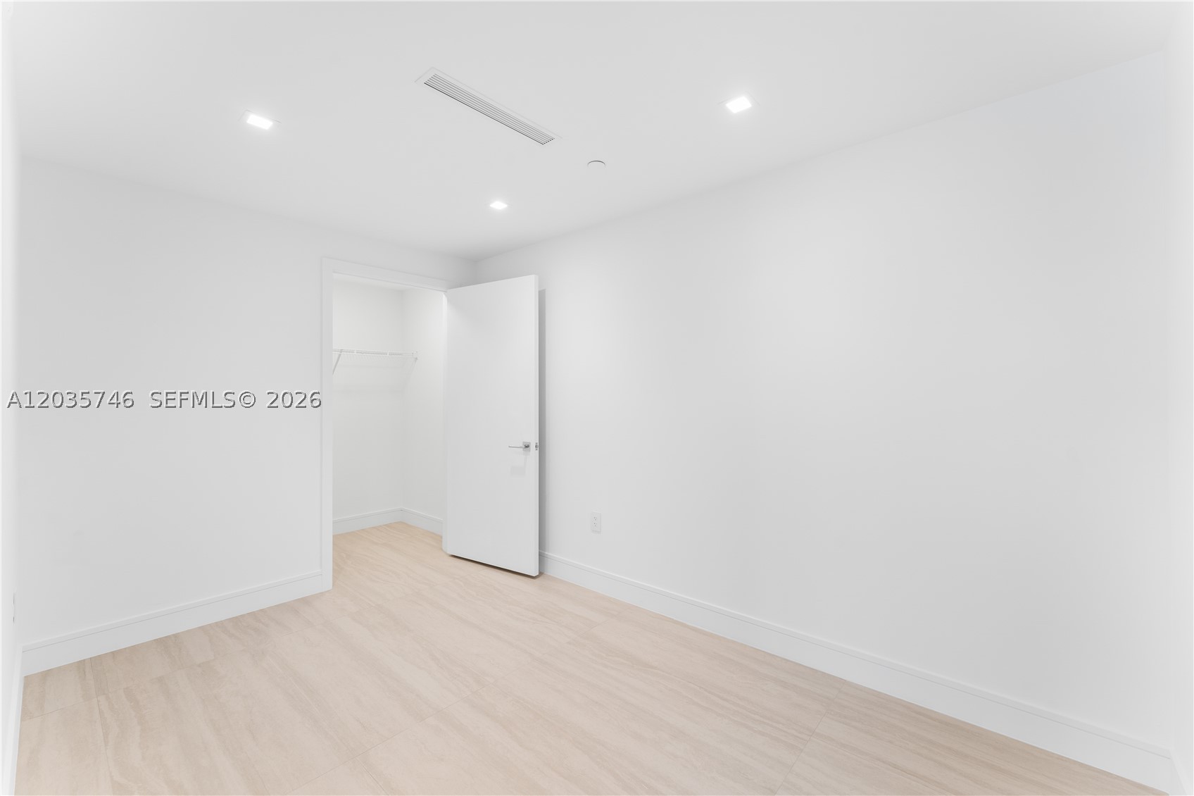 2411 Laguna Circle #705, North Miami FL 33181