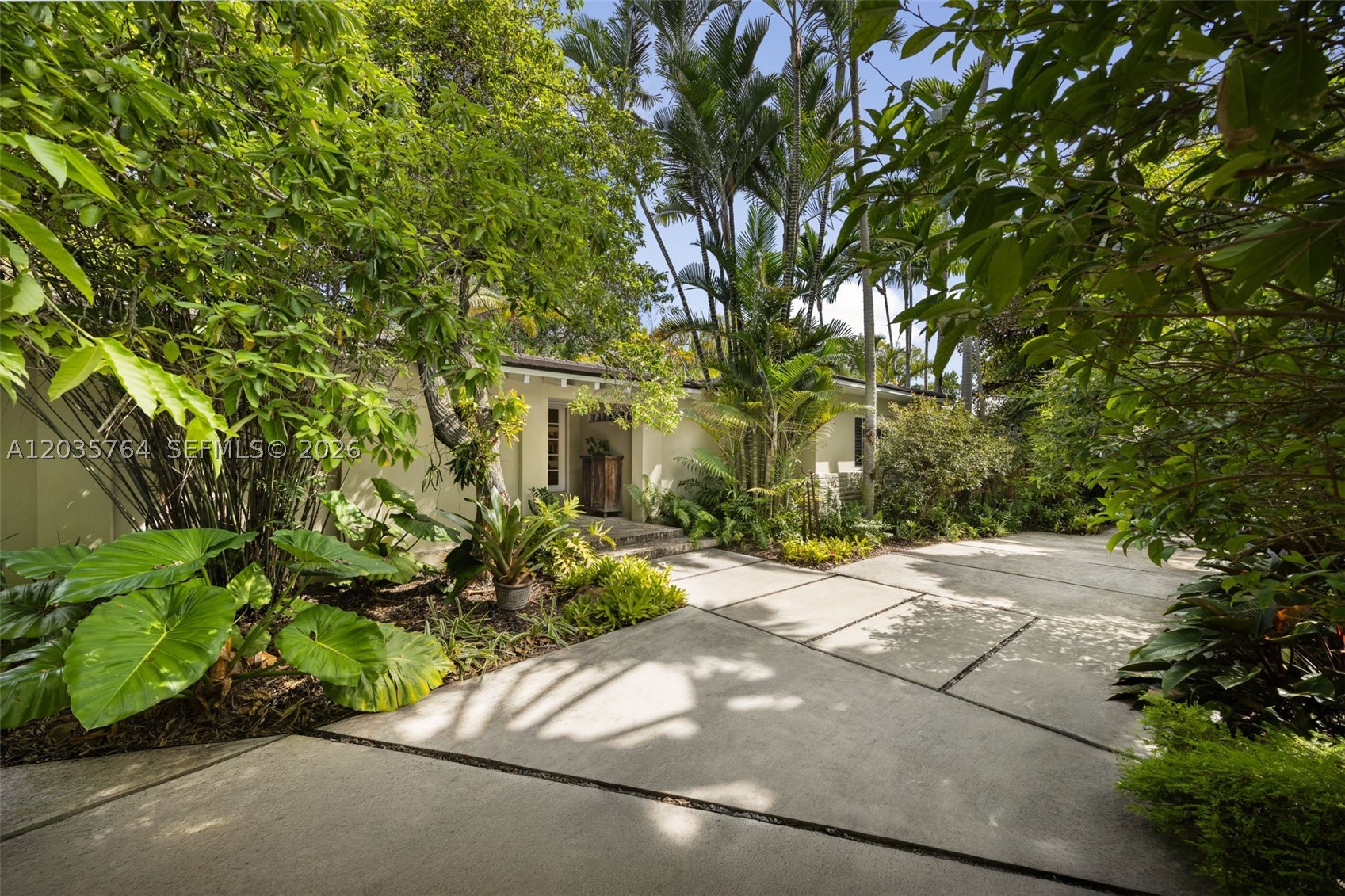 1621 Nocatee Dr, Coconut Grove FL 33133