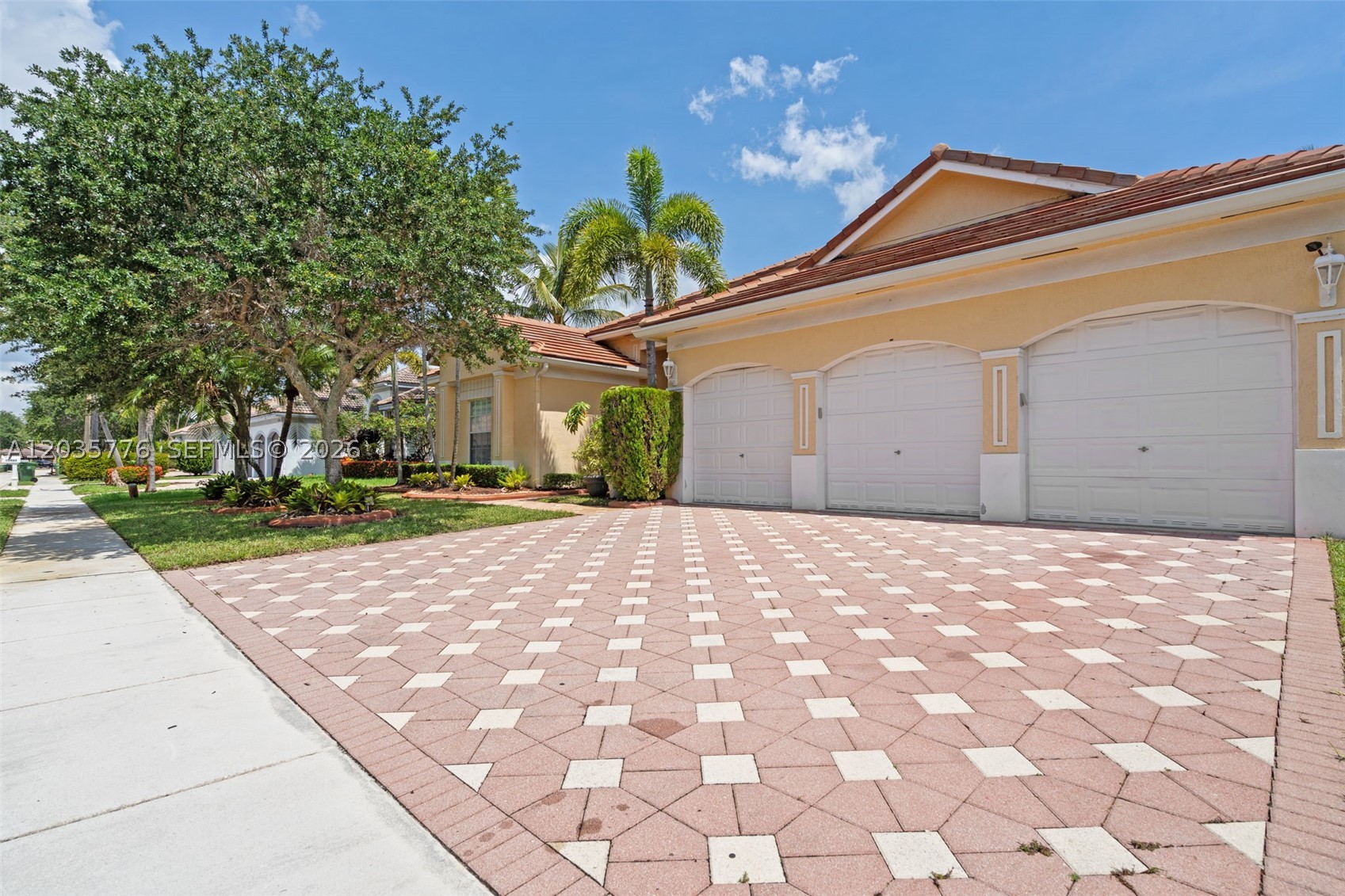 15957 SW 16th St #N/A, Pembroke Pines FL 33027