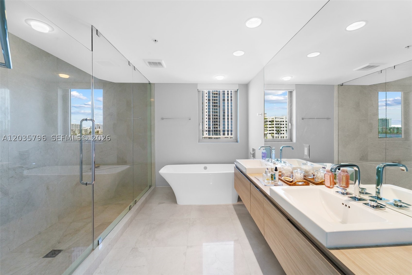17111 Biscayne Blvd #307, North Miami Beach FL 33160