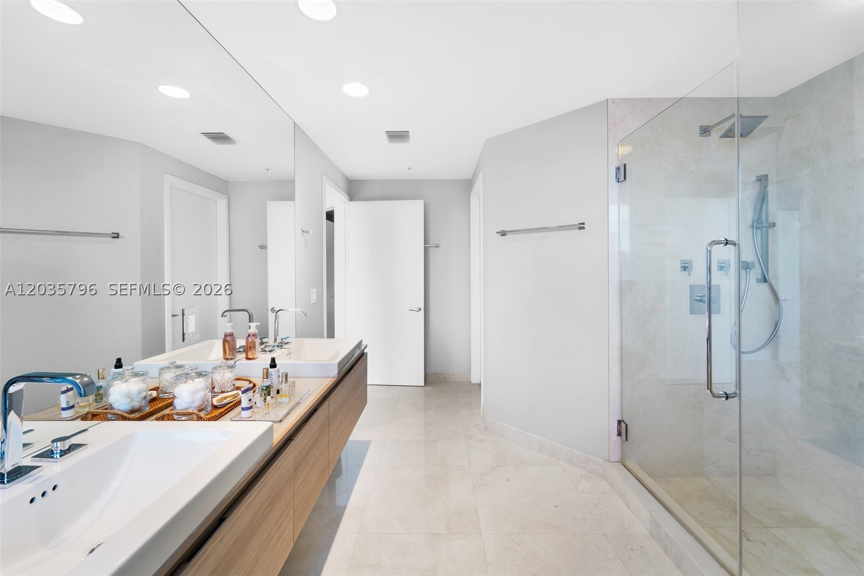 17111 Biscayne Blvd #307, North Miami Beach FL 33160