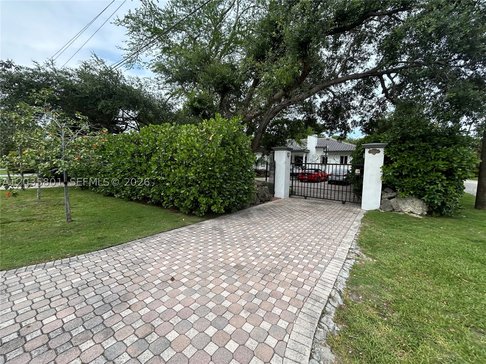 12885 SW 77 AVE, Pinecrest FL 33156