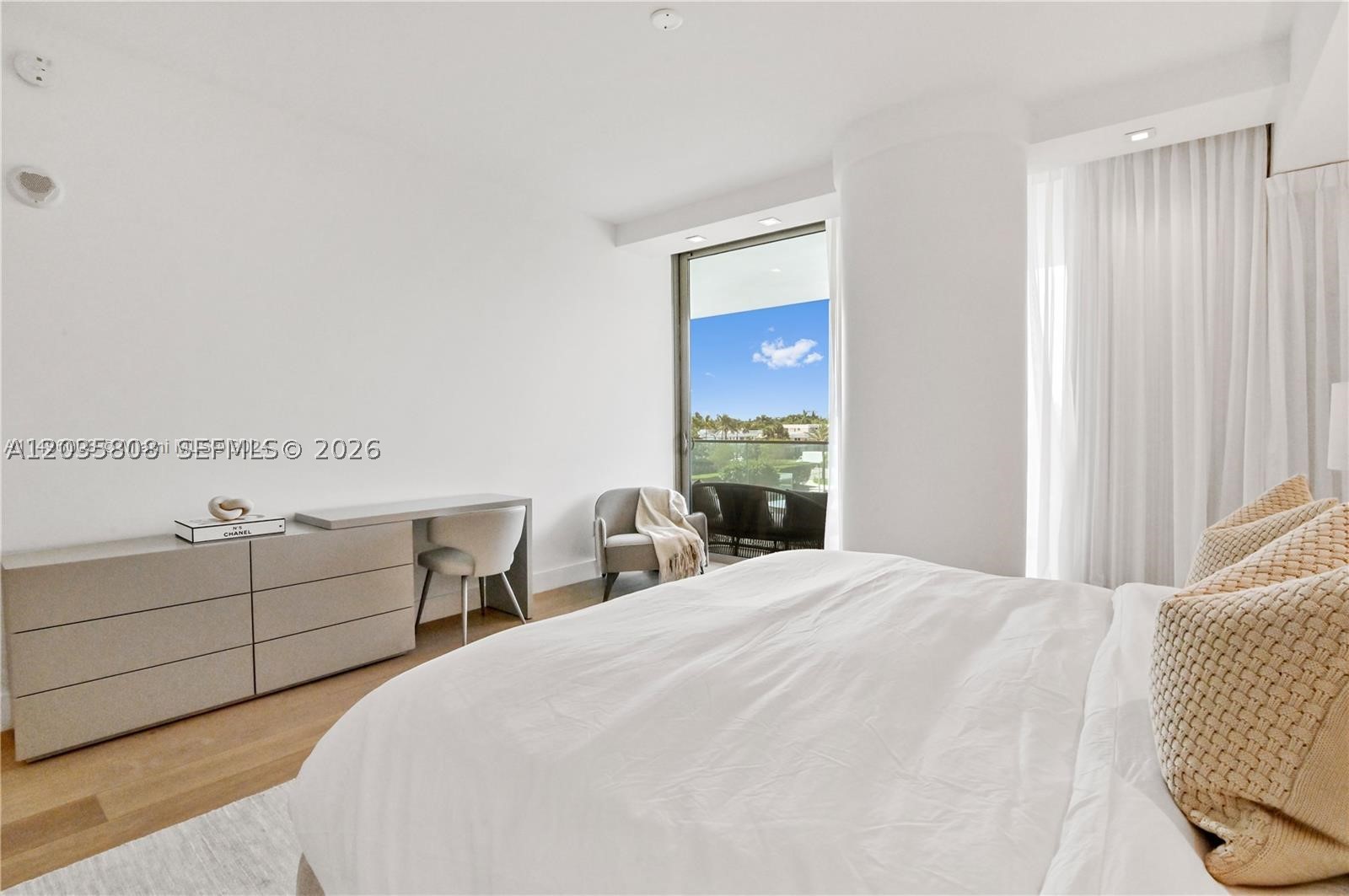 10203 Collins Ave #305, Bal Harbour FL 33154