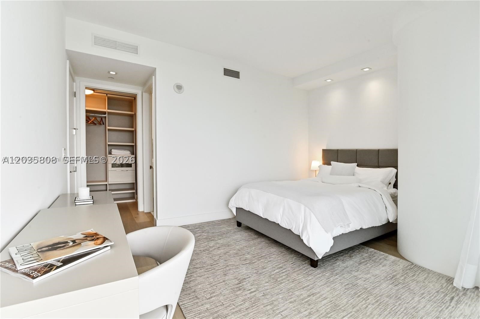 10203 Collins Ave #305, Bal Harbour FL 33154
