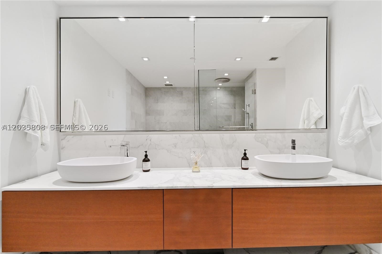 10203 Collins Ave #305, Bal Harbour FL 33154