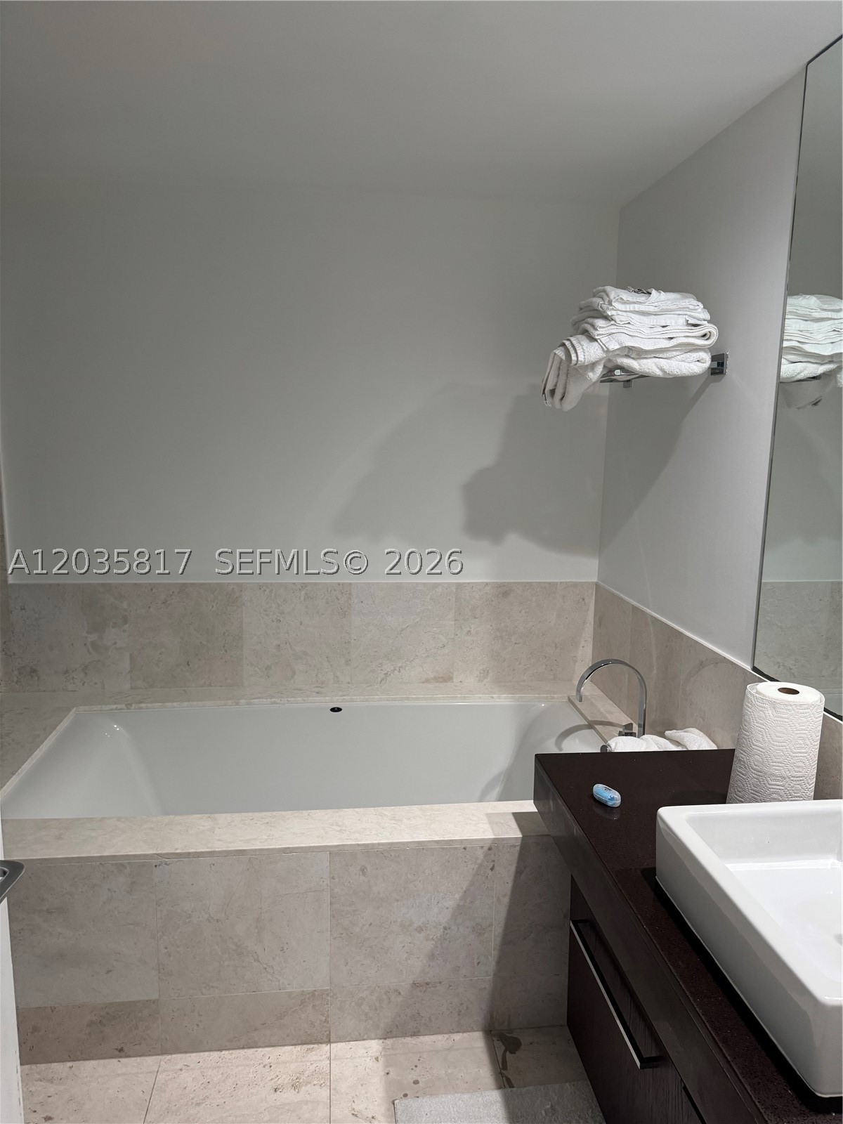17121 Collins Ave #1906, Sunny Isles Beach FL 33160