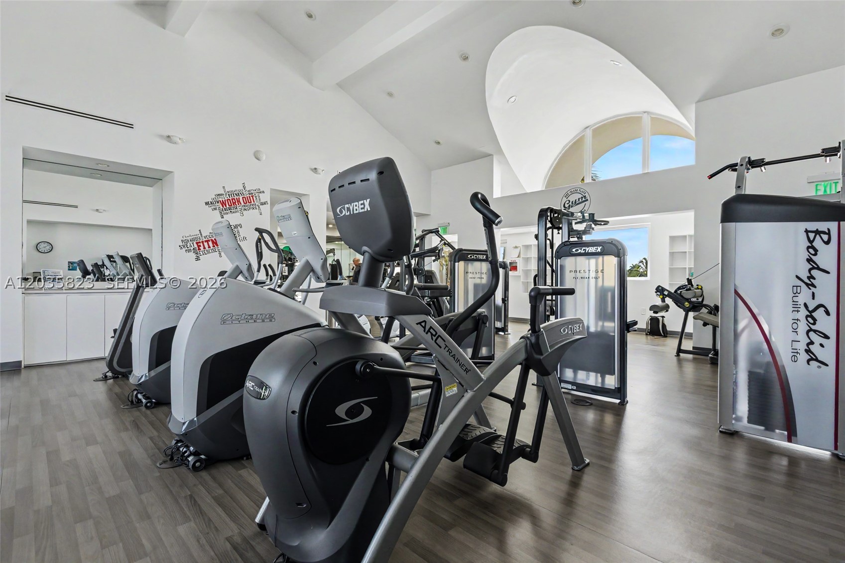 3801 NE 207th St #TH6, Aventura FL 33180