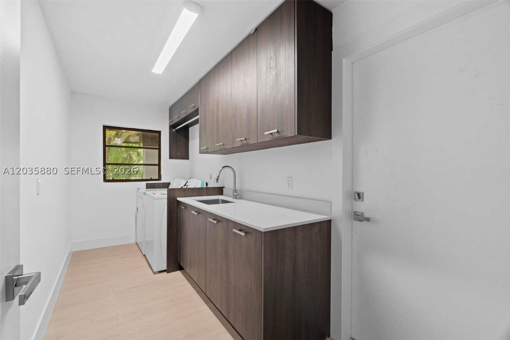 5254 NW 94th Doral Pl, Doral FL 33178