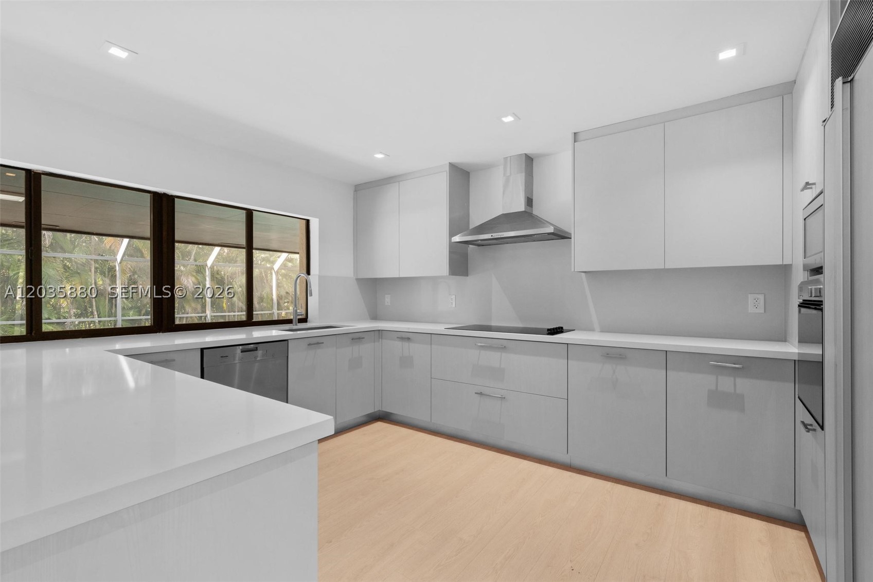 5254 NW 94th Doral Pl, Doral FL 33178