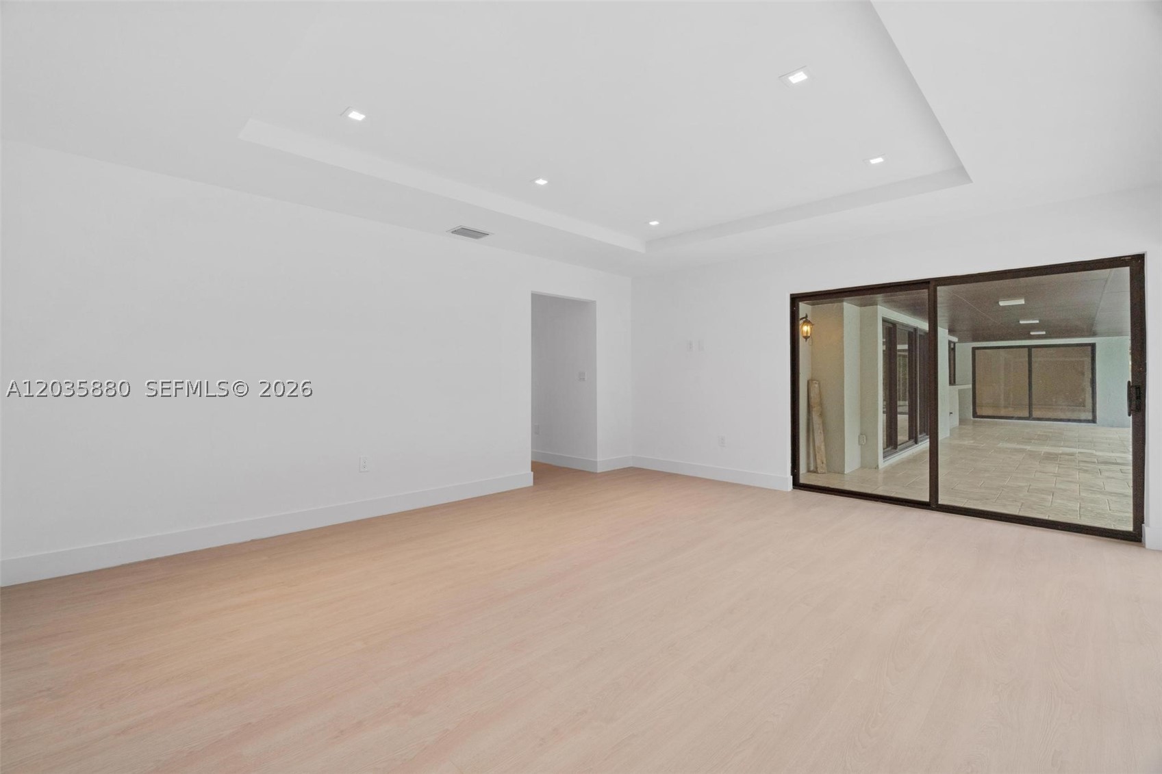 5254 NW 94th Doral Pl, Doral FL 33178