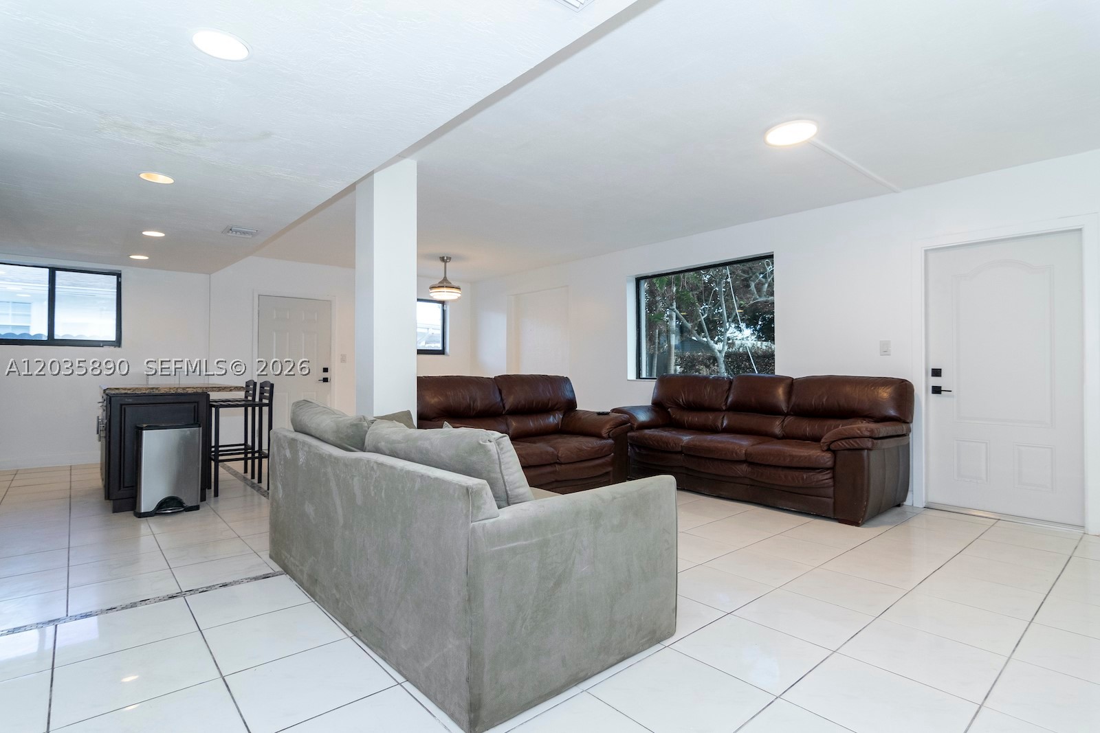 2729 SW 67th Ave ##0, Miami FL 33155