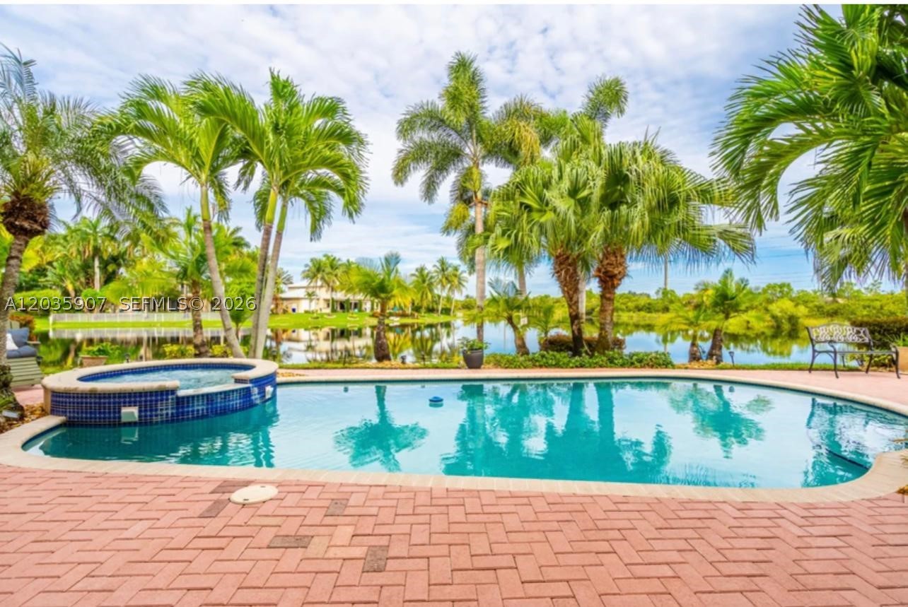 1333 SW 175th Way, Pembroke Pines FL 33029