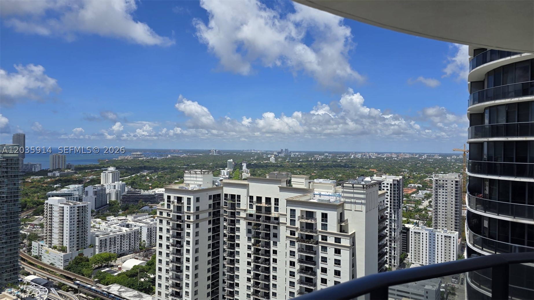 45 SW 9th St #3906, Miami FL 33130
