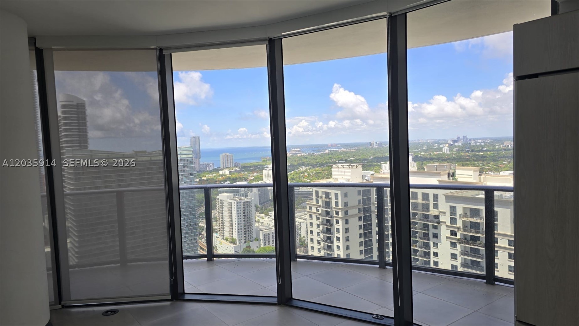 45 SW 9th St #3906, Miami FL 33130