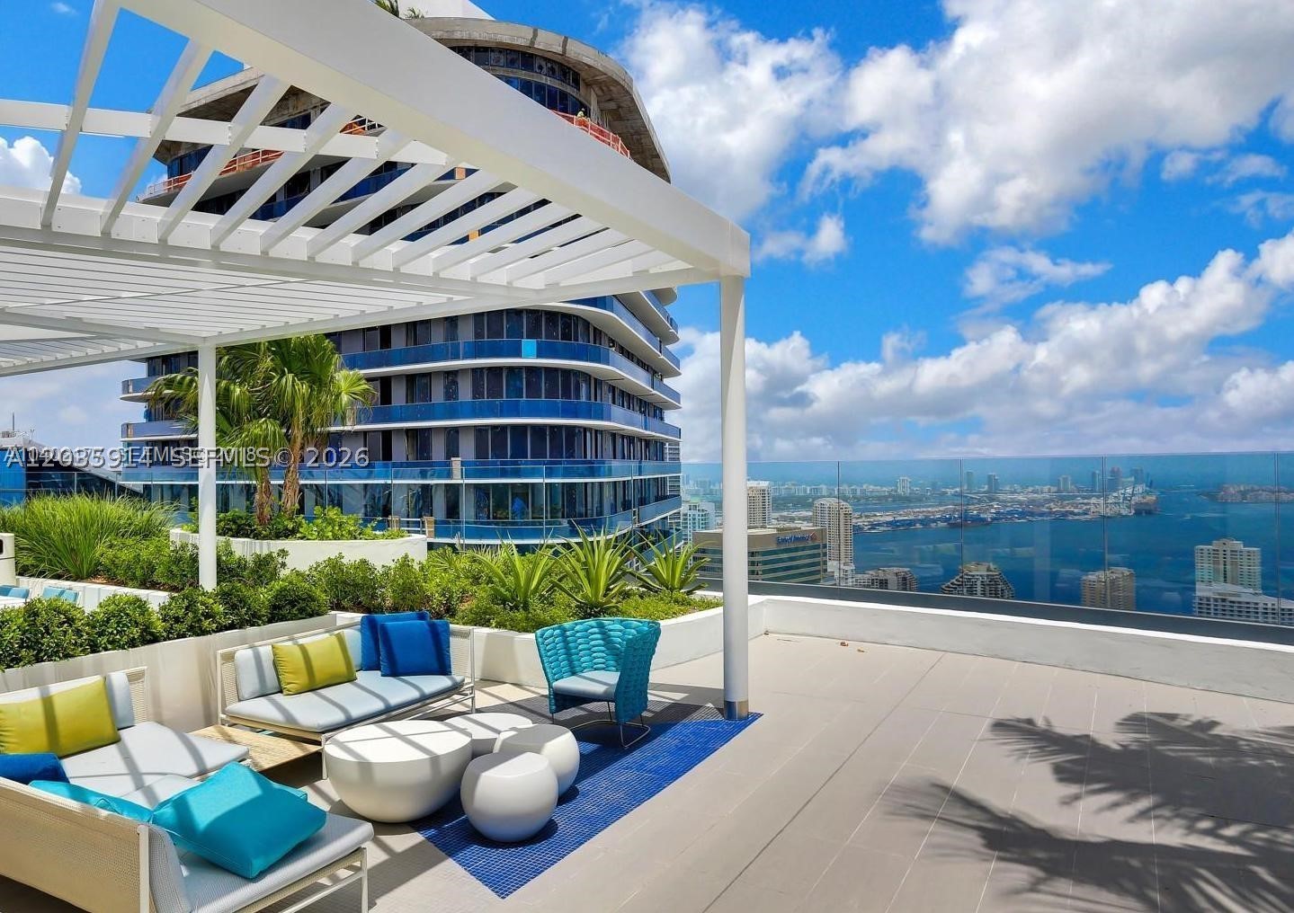 45 SW 9th St #3906, Miami FL 33130