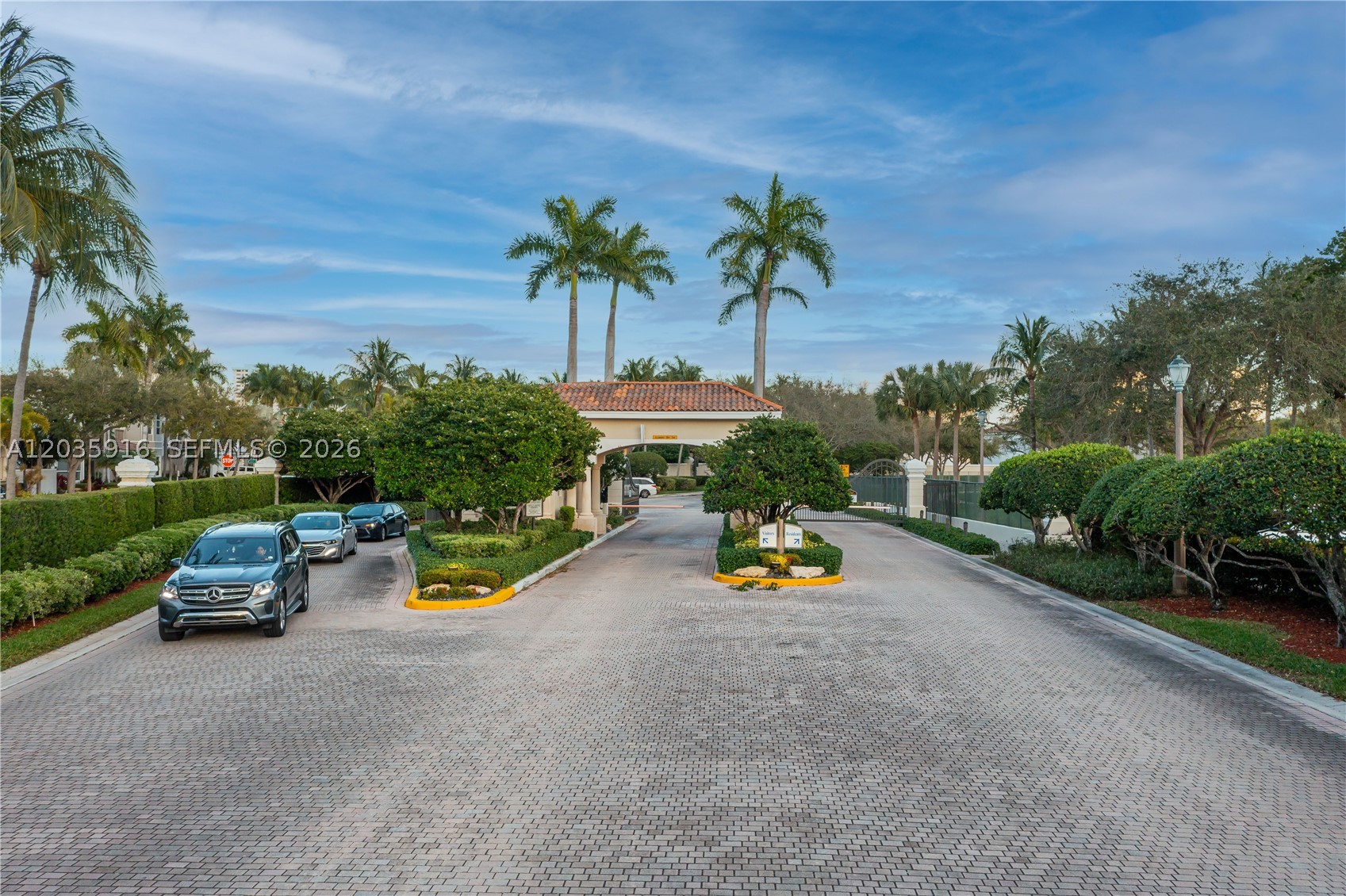 954 Sanibel Dr #954, Hollywood FL 33019