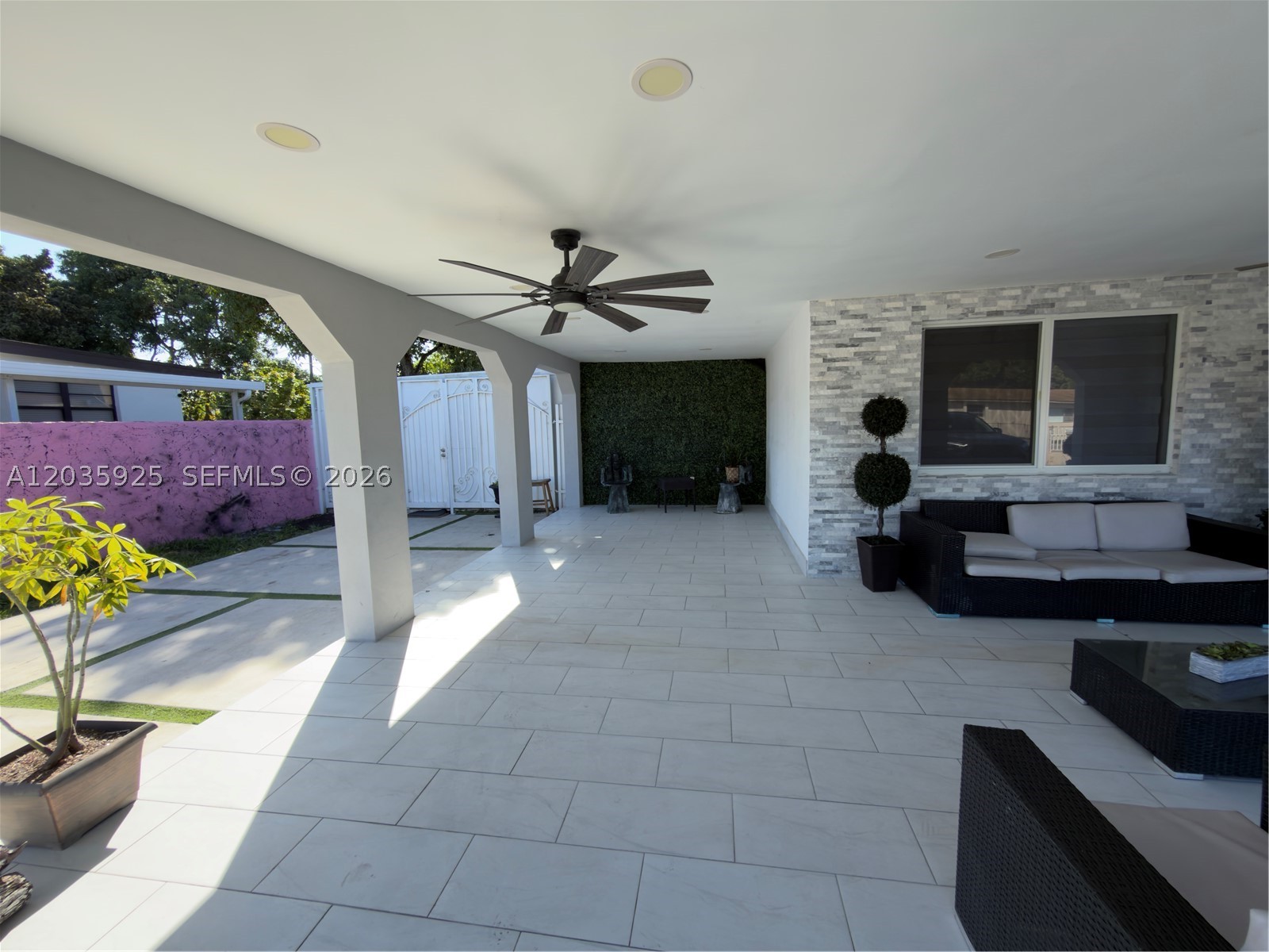 224 E 42nd St, Hialeah FL 33013