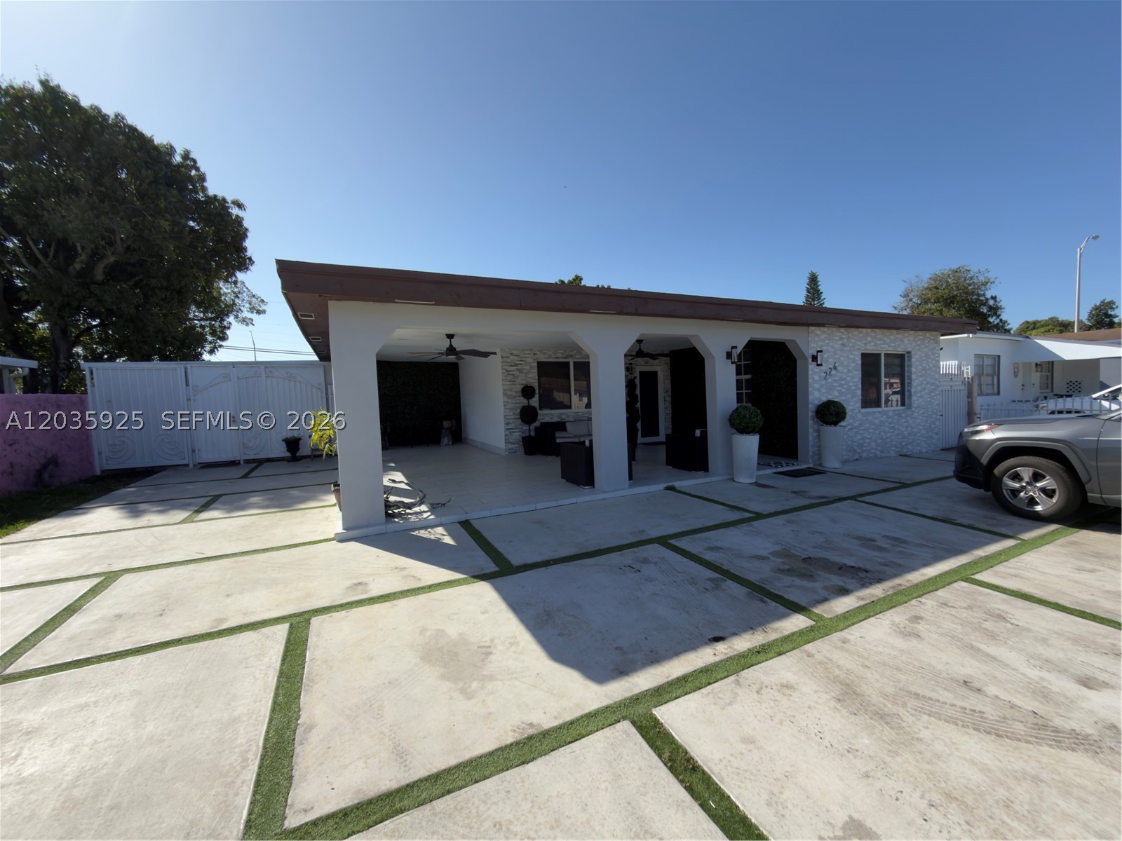 224 E 42nd St, Hialeah FL 33013