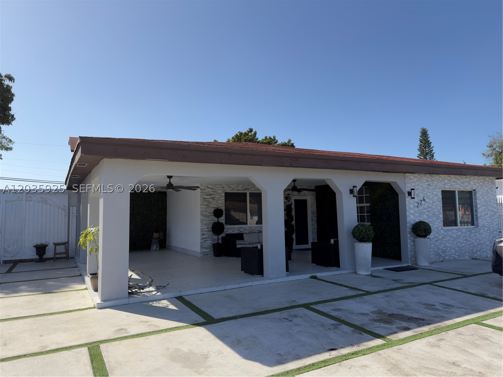 224 E 42nd St, Hialeah FL 33013