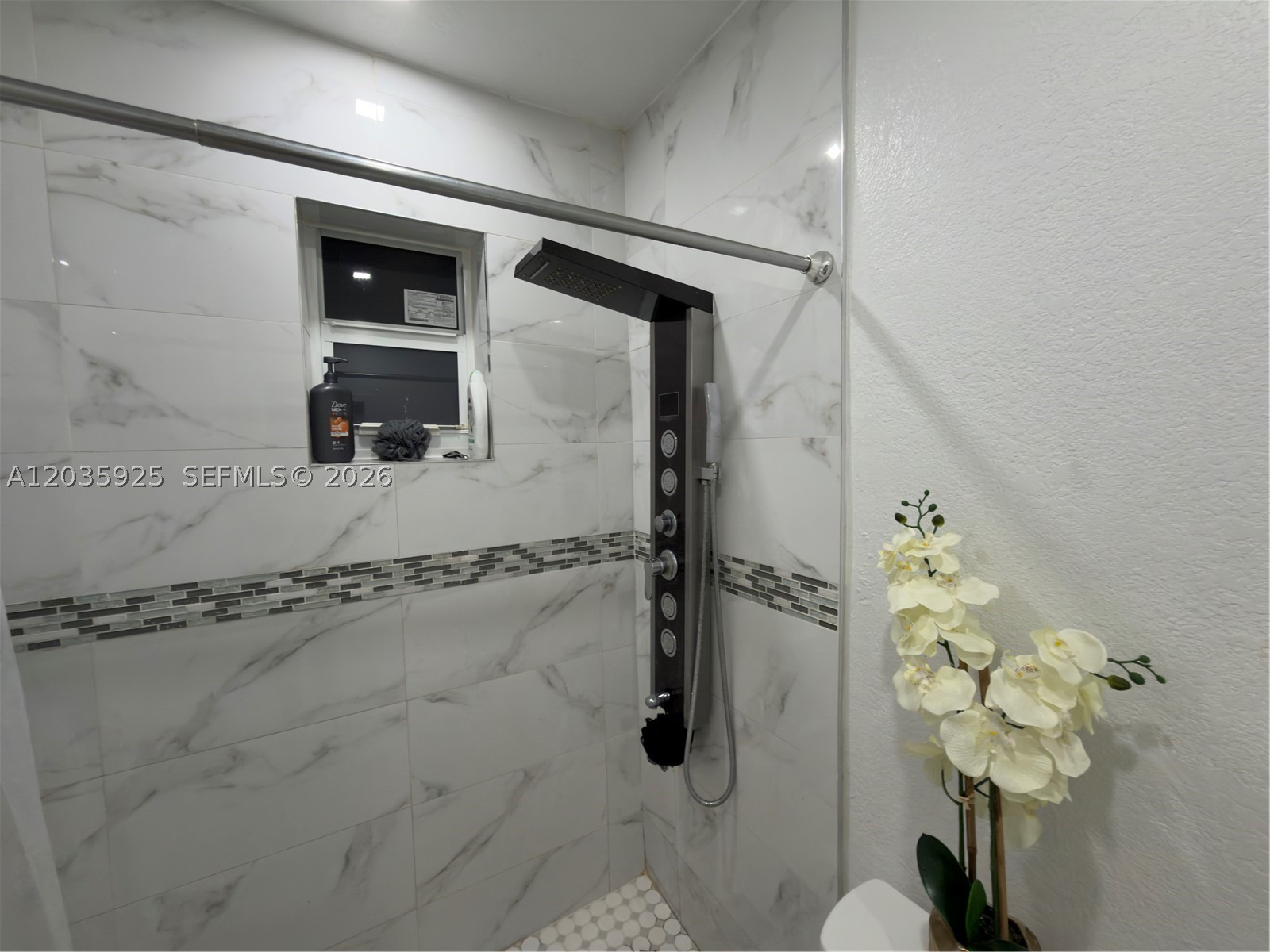 224 E 42nd St, Hialeah FL 33013