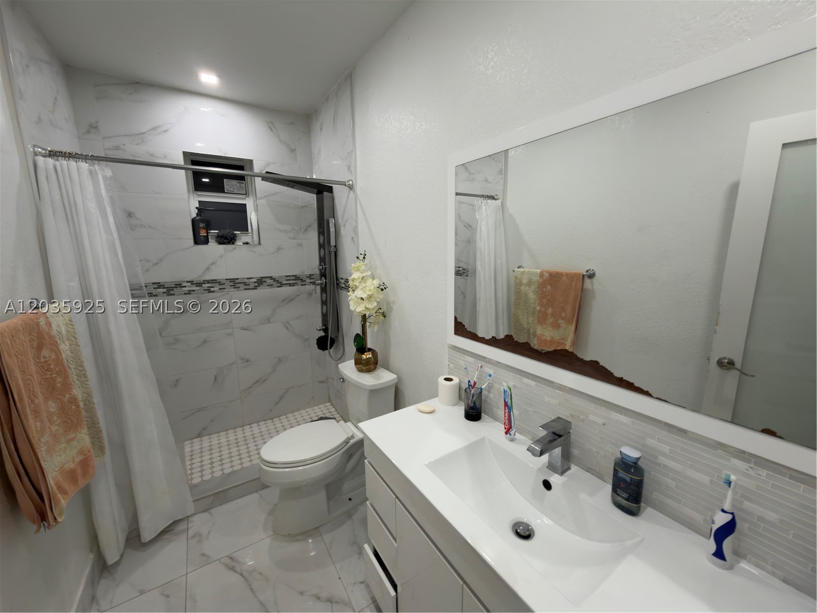224 E 42nd St, Hialeah FL 33013