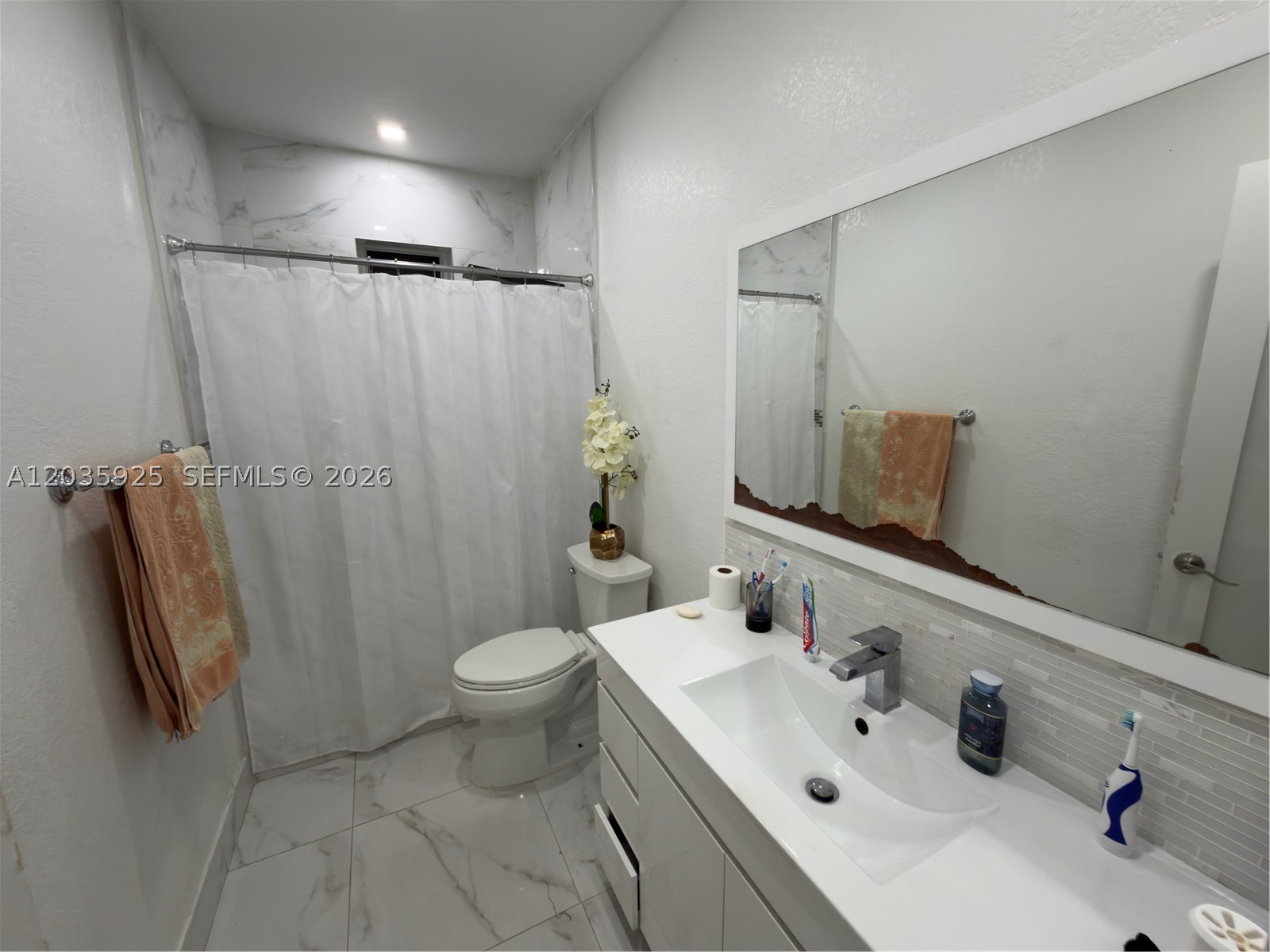 224 E 42nd St, Hialeah FL 33013