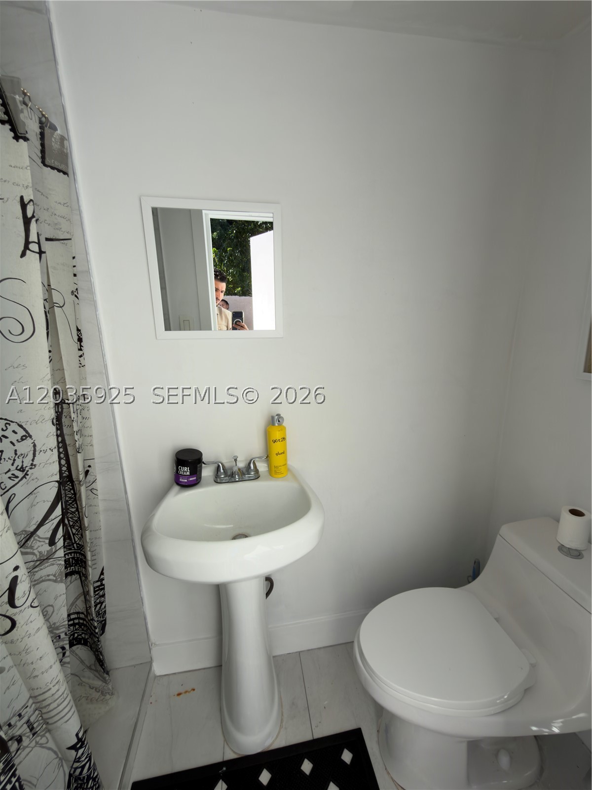 224 E 42nd St, Hialeah FL 33013