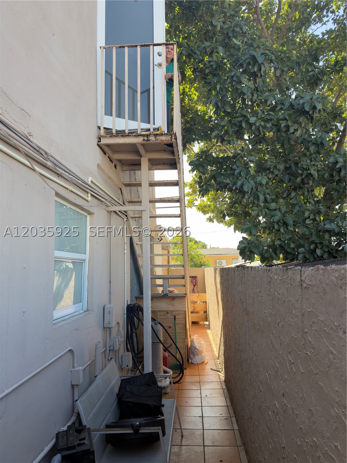 224 E 42nd St, Hialeah FL 33013