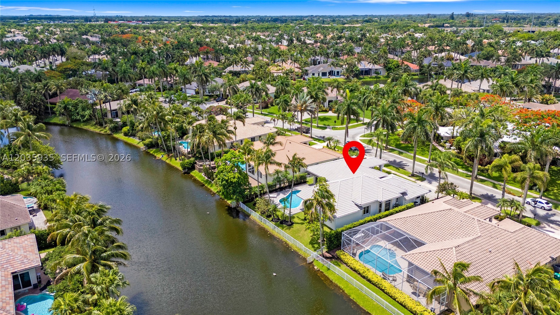 11021 Redhawk St, Plantation FL 33324