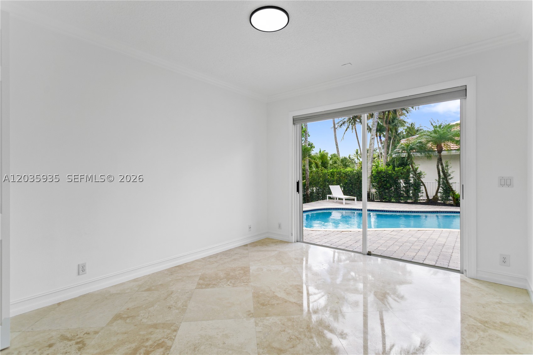 11021 Redhawk St, Plantation FL 33324