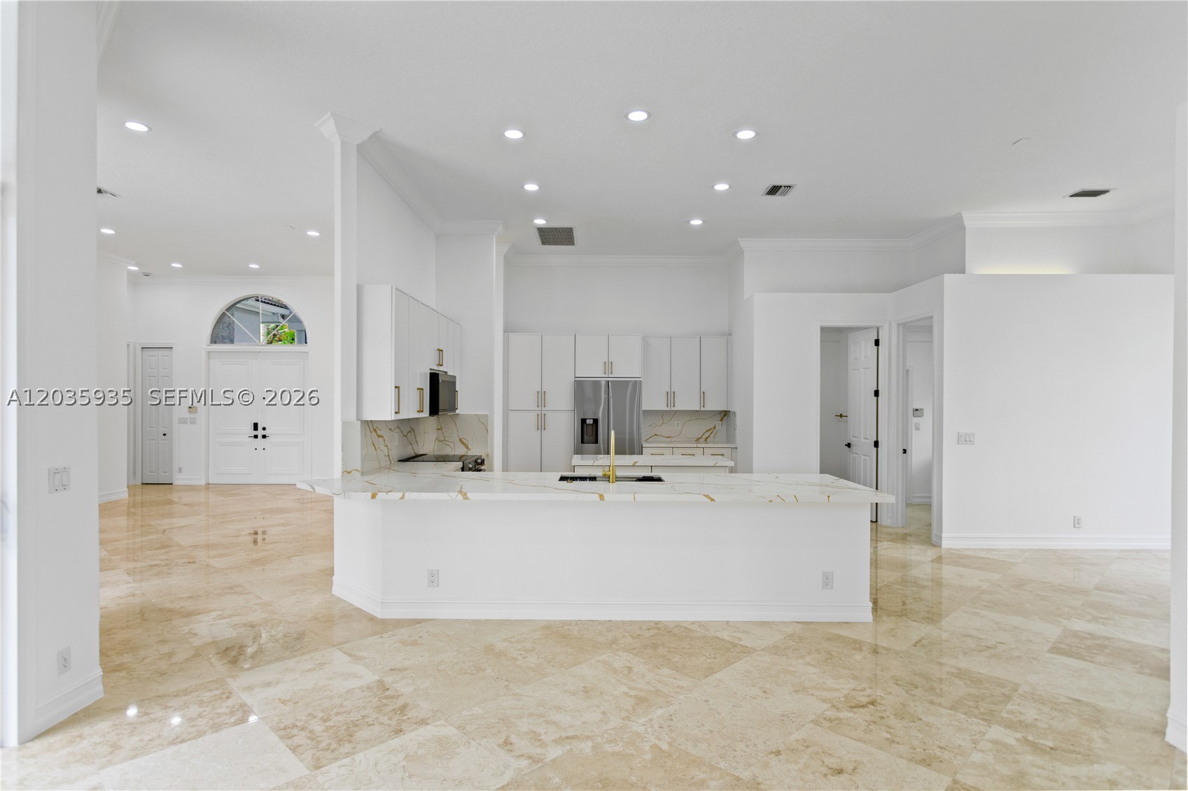 11021 Redhawk St, Plantation FL 33324
