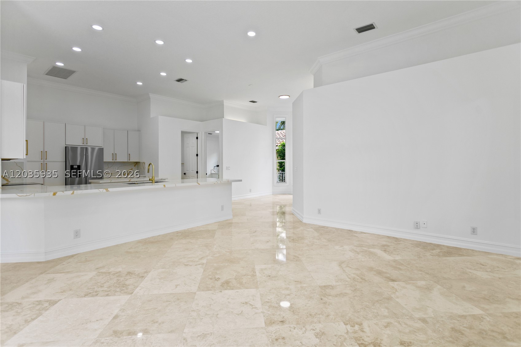 11021 Redhawk St, Plantation FL 33324